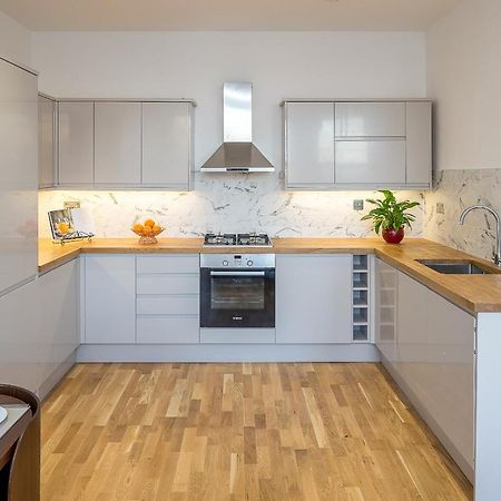 דירות לונדון Luxuriously Flat In Streatham מראה חיצוני תמונה
