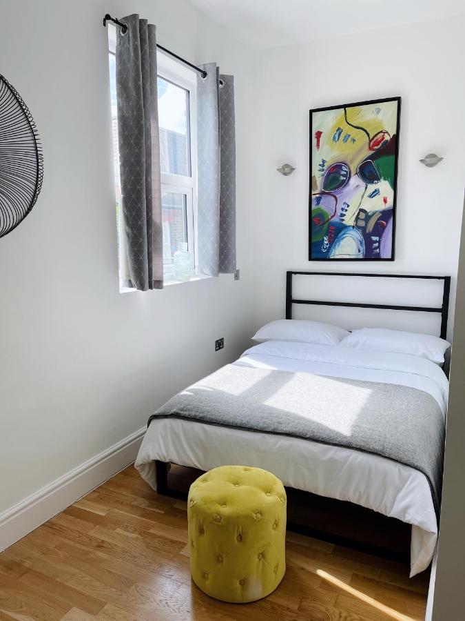 דירות לונדון Luxuriously Flat In Streatham מראה חיצוני תמונה